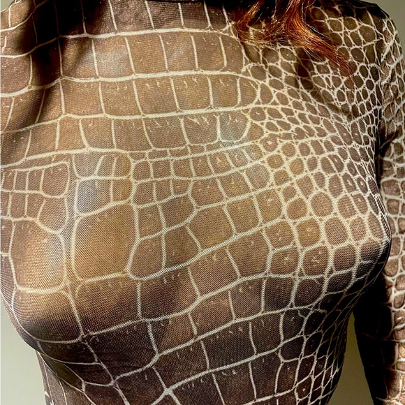 NWOT Long Sleeve 2 piece Bodysuit Leggings Set Size Small - Picture 2 of 4